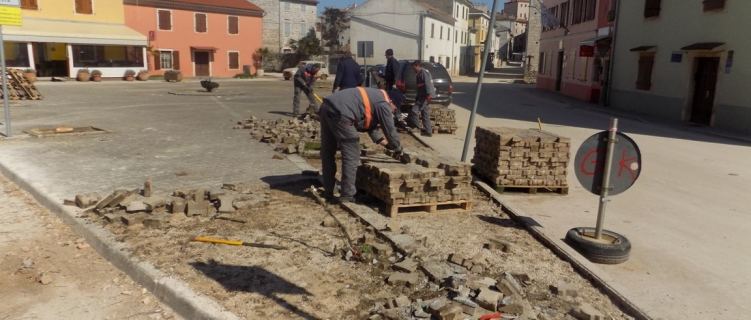 Baljani će sjediti na pametnim klupama ispod novih murvi