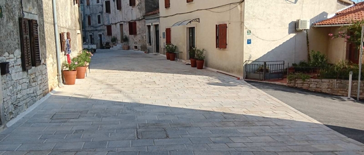 Poziv na svečanost otvorenja novouređenog Trga u ulici Porta Nò