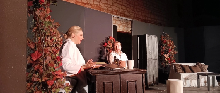 Veliki pljesak publike u Balama Marku Torjancu, Nataliji Đorđević i predstavi „Tko je ovdje lud“